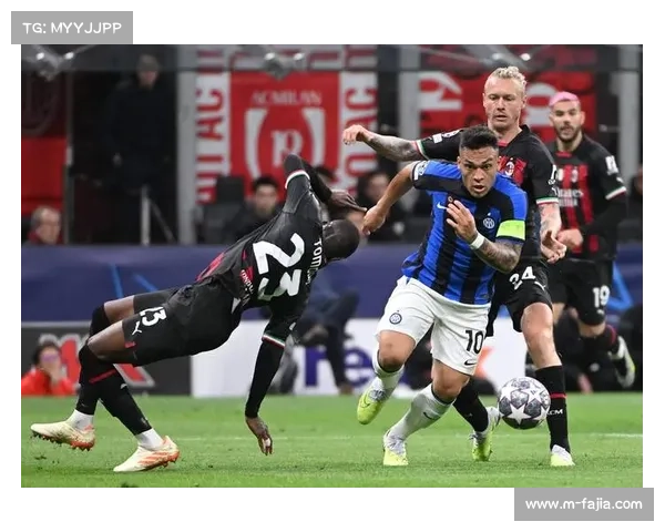 国米球迷烟花误伤克雷莫纳门将奥代罗，比赛一度中断